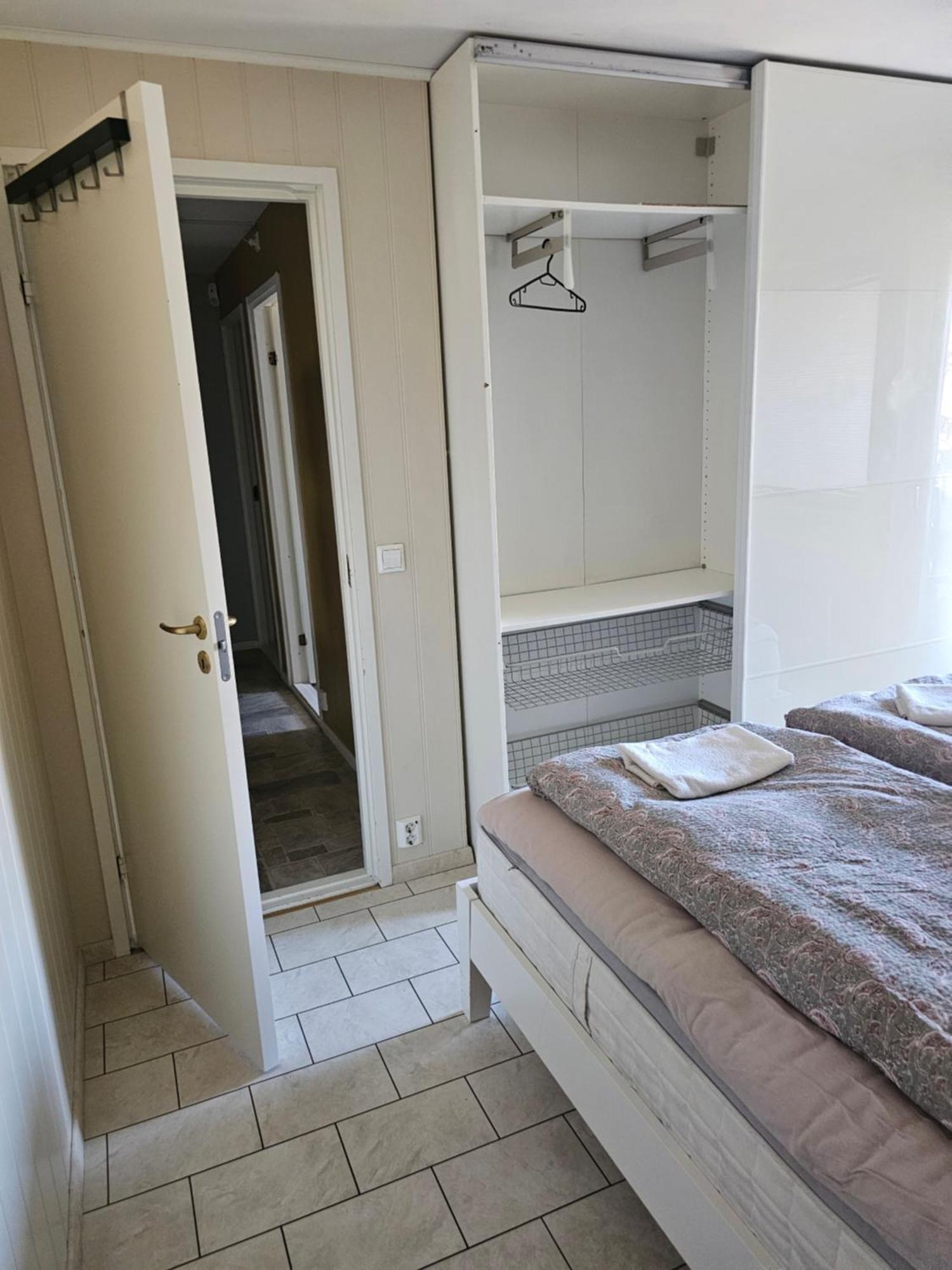 Full Privacy Townhome In With Wifi Oslo