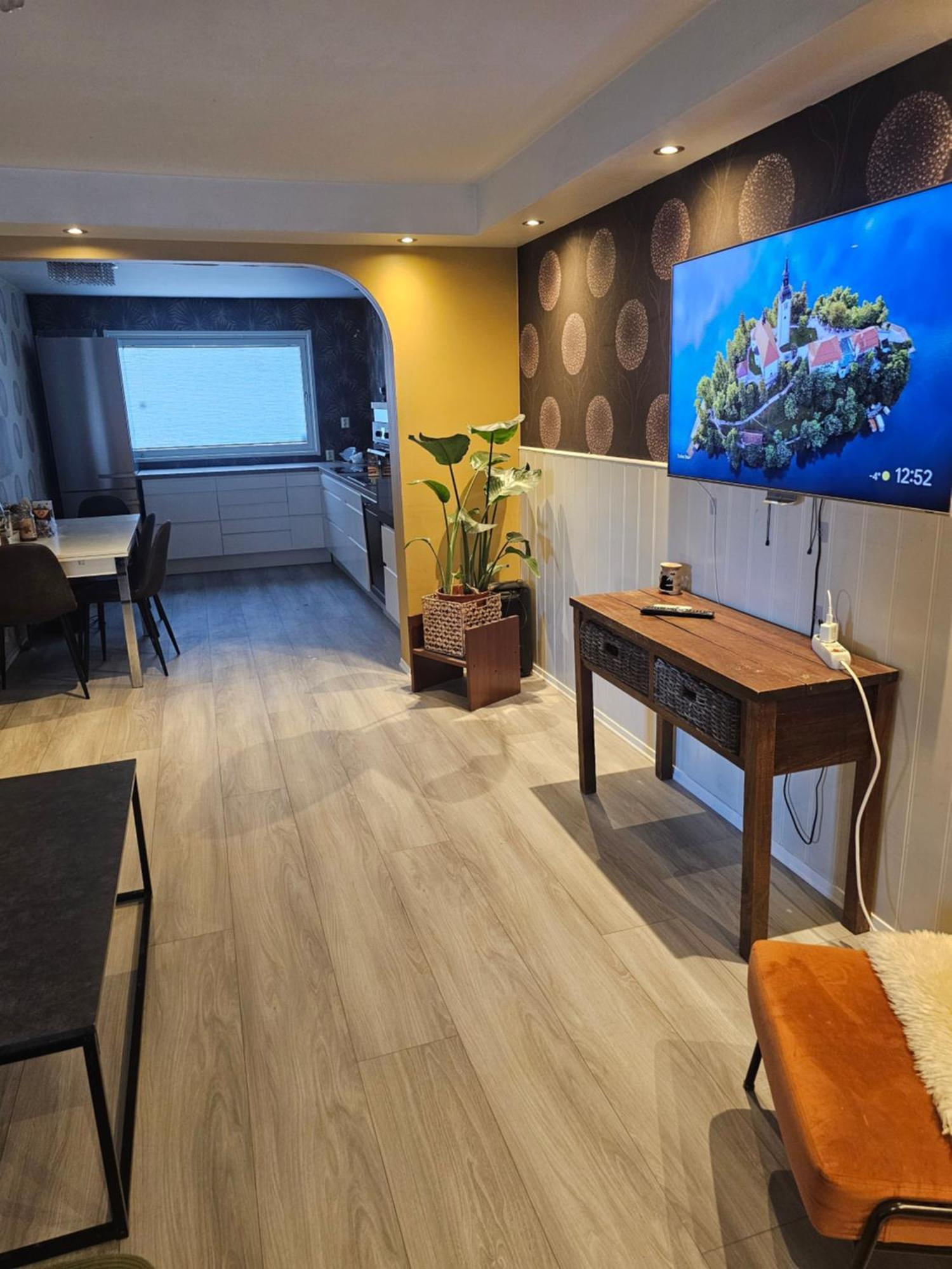 Full Privacy Townhome In With Wifi Apartment