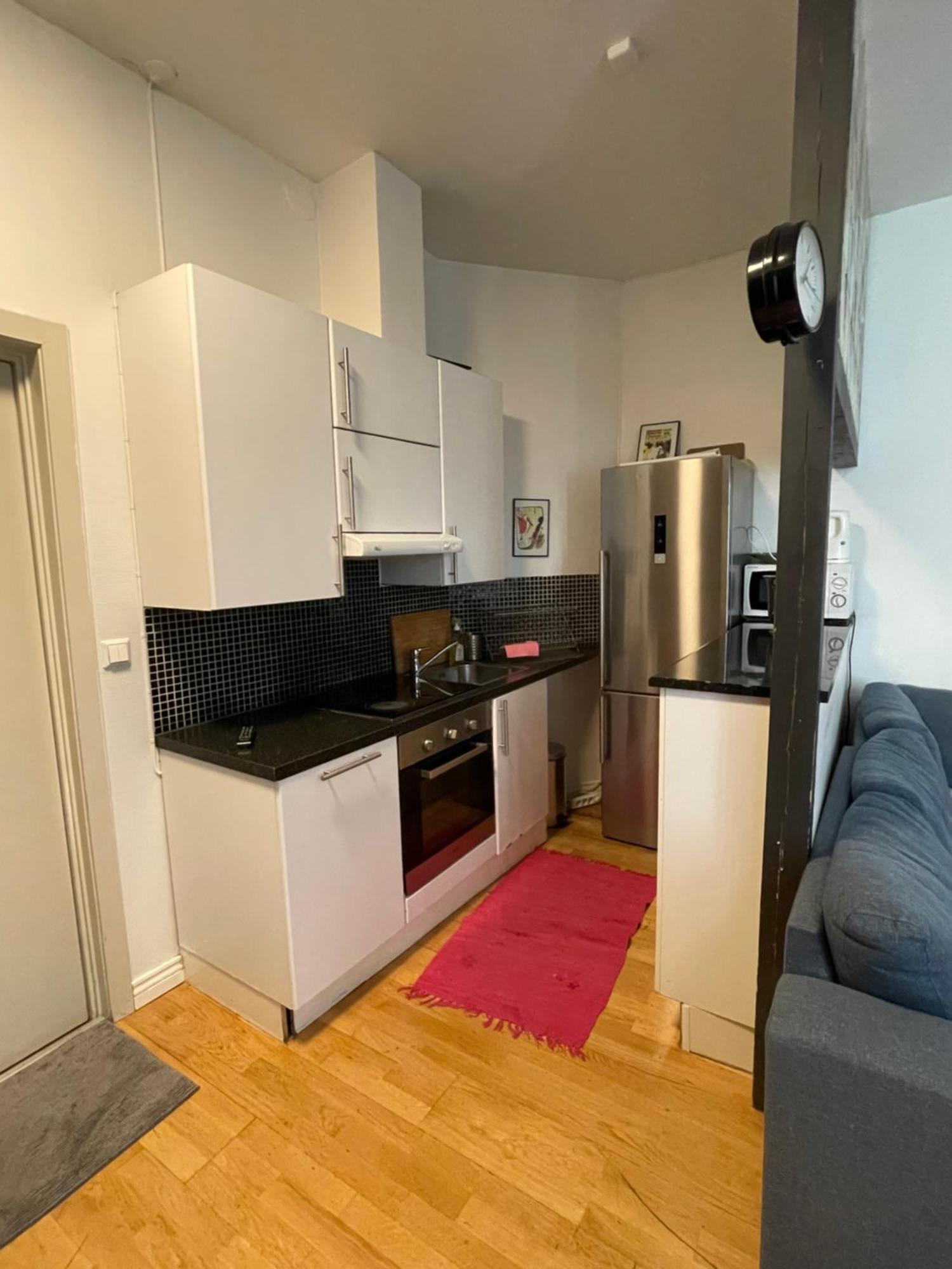 S, Center Apartment