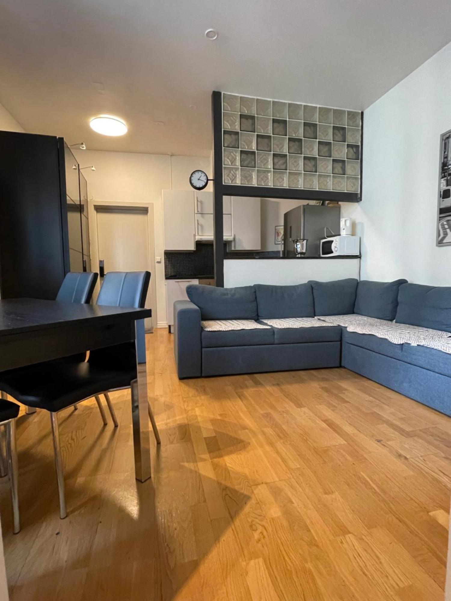 S, Center Apartment *