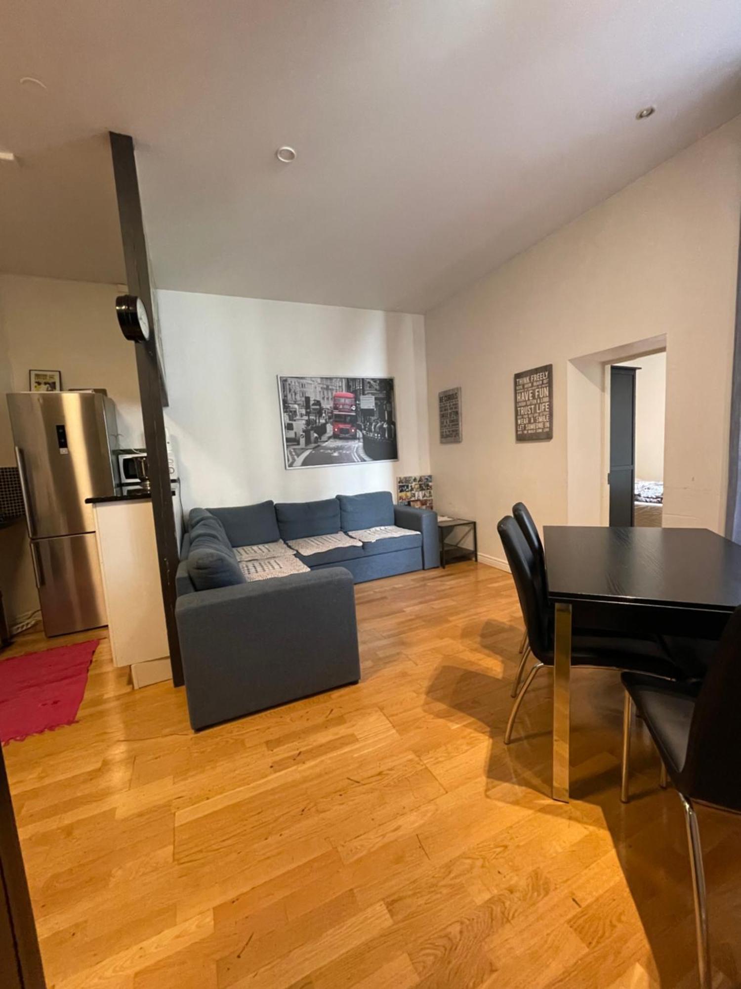 S, Center Apartment