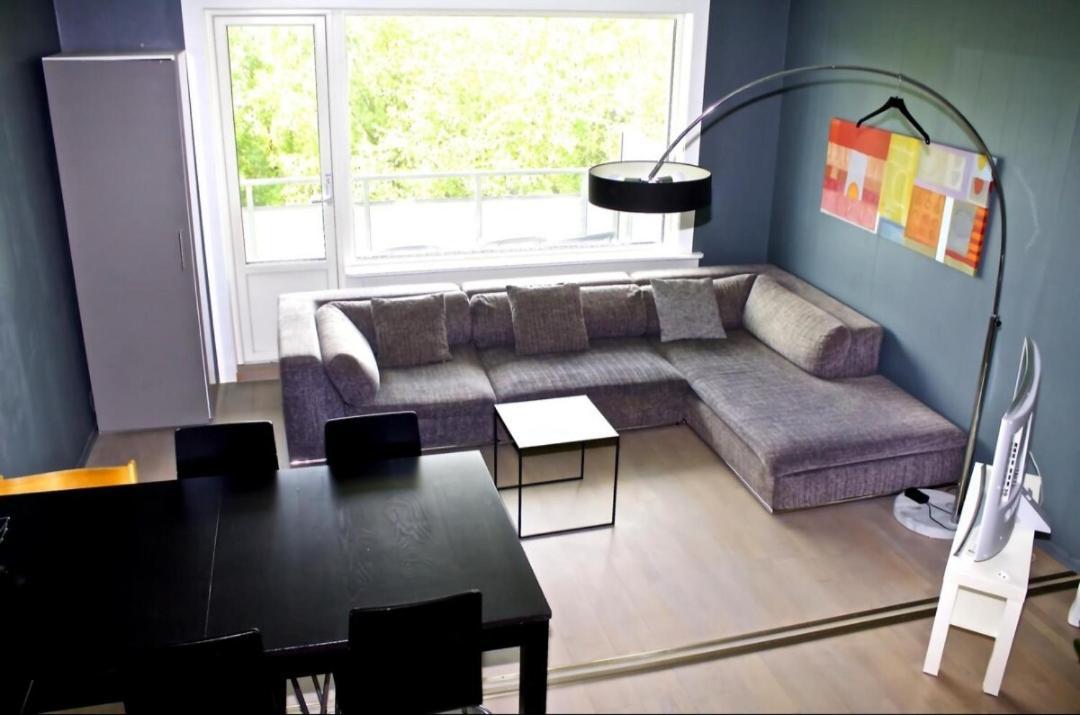 Comfortable In With Three Bedrooms Apartment *