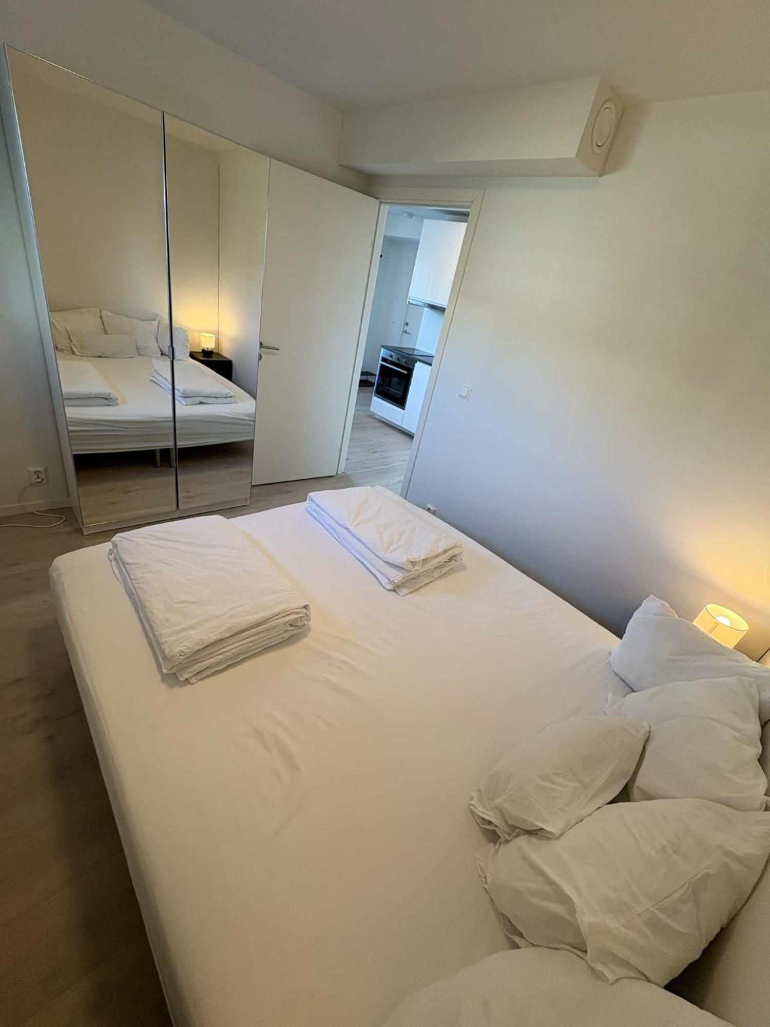 Apartment Lisas Apartment, Private New 2 With Big Windows, Share With Nobody *