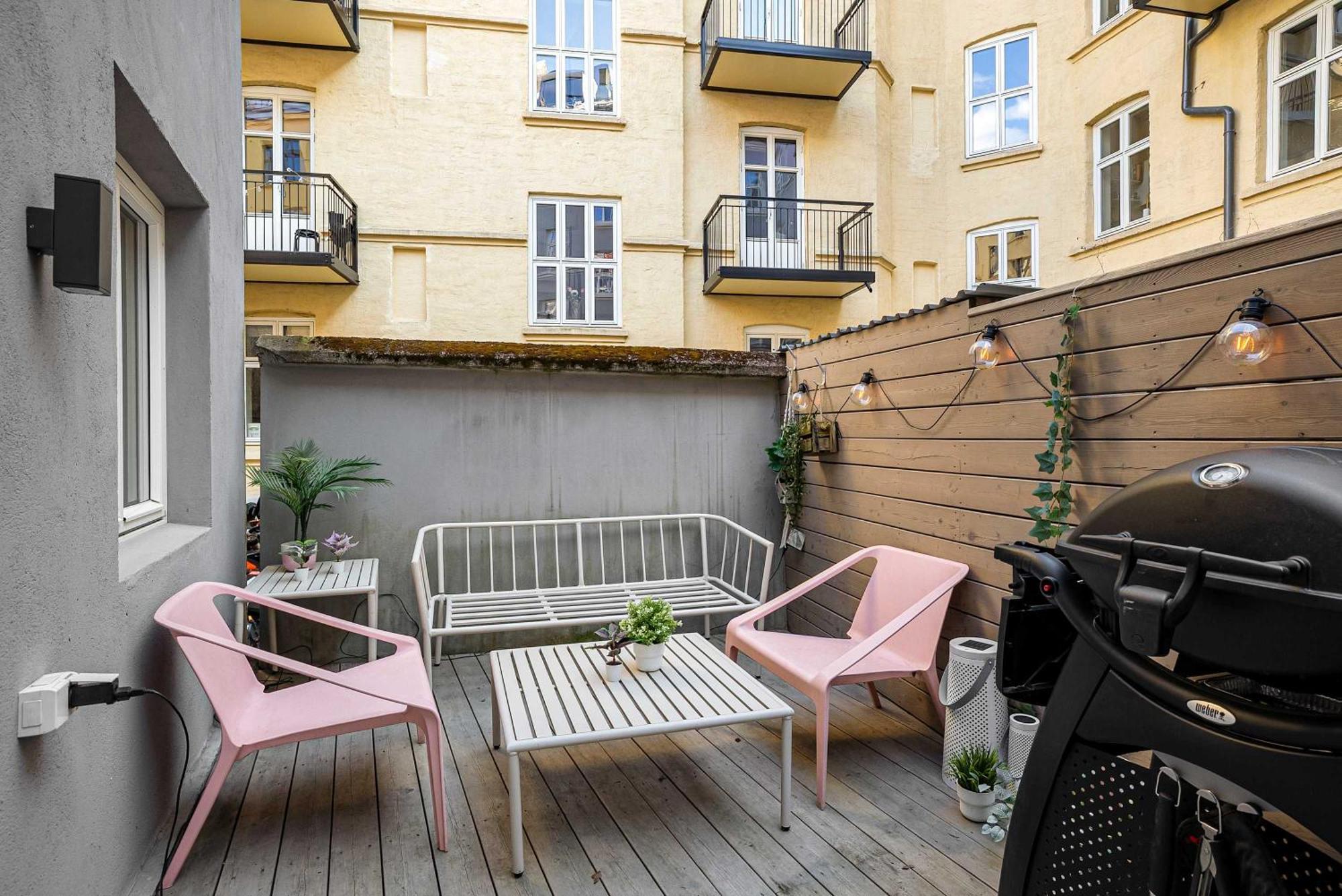 Apartment Dinbnb L 1 Min To Mathallen I Backyard I 24l7 Check-in Oslo