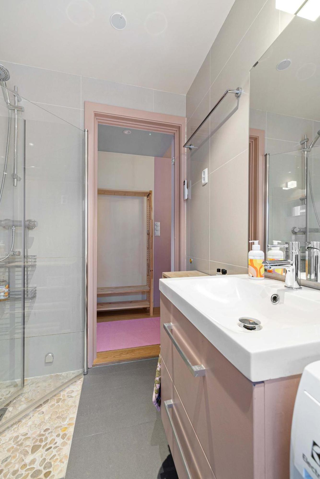 Dinbnb L 1 Min To Mathallen I Backyard I 24l7 Check-in