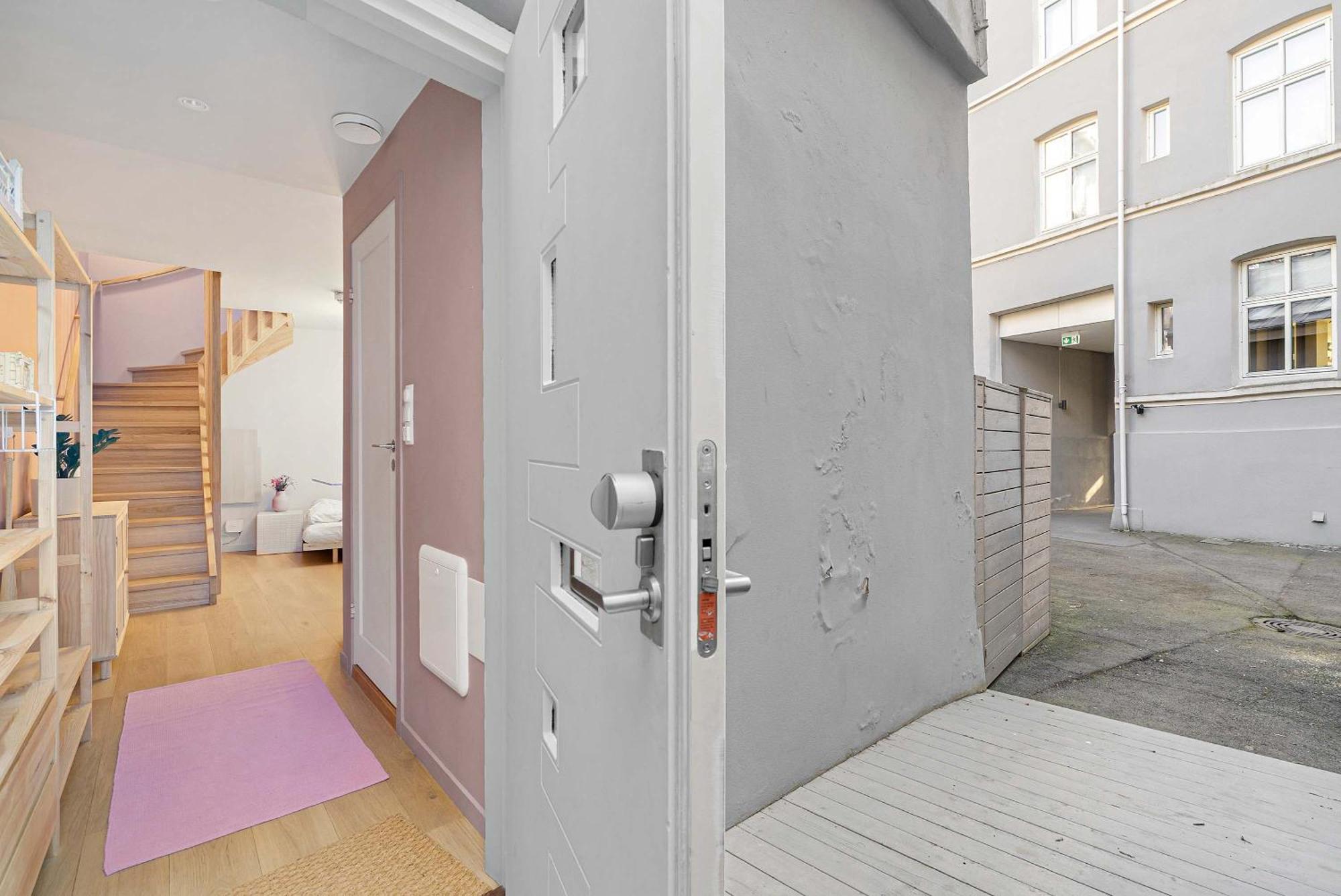 Dinbnb L 1 Min To Mathallen I Backyard I 24l7 Check-in Apartment