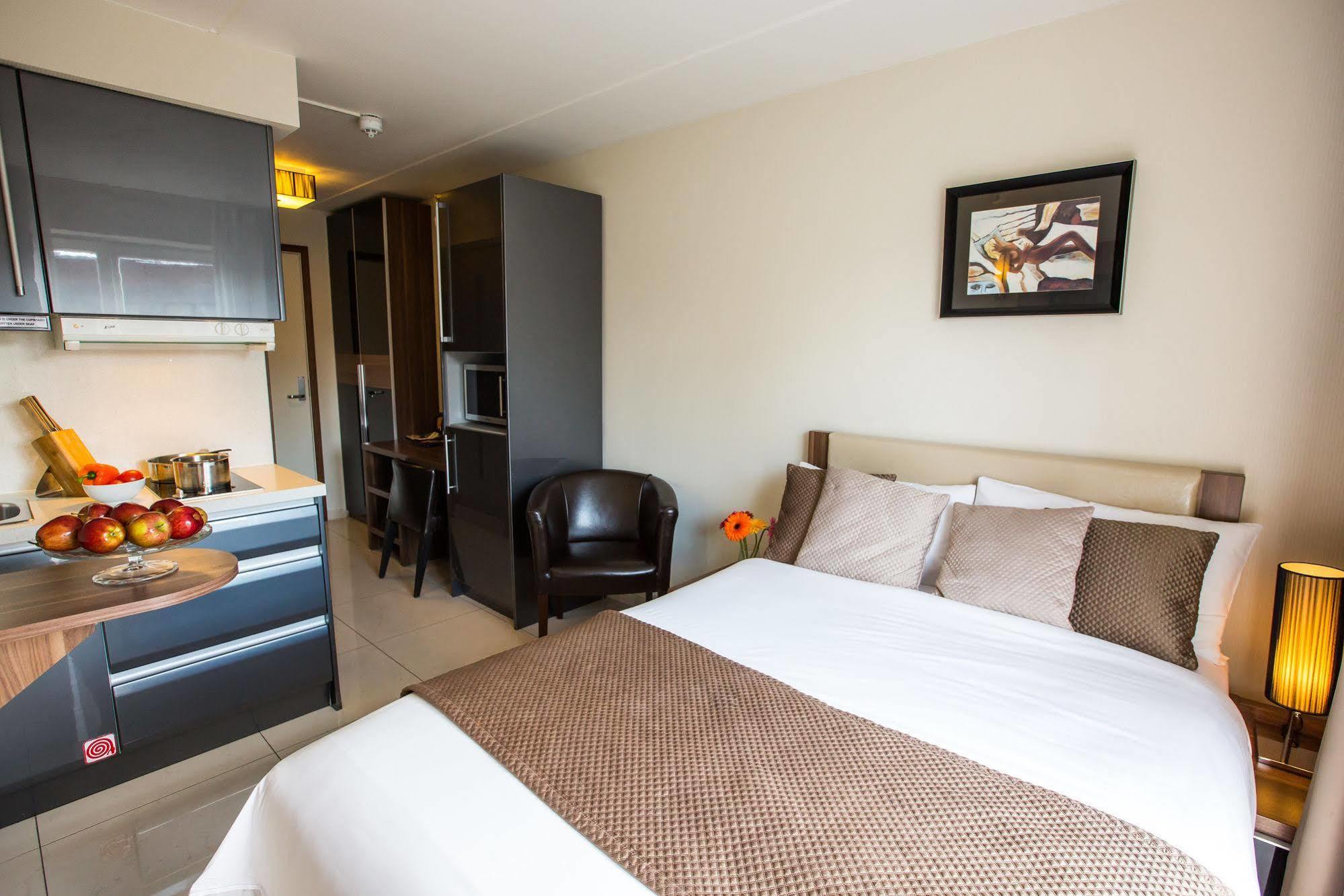 Central City Apartments 3*