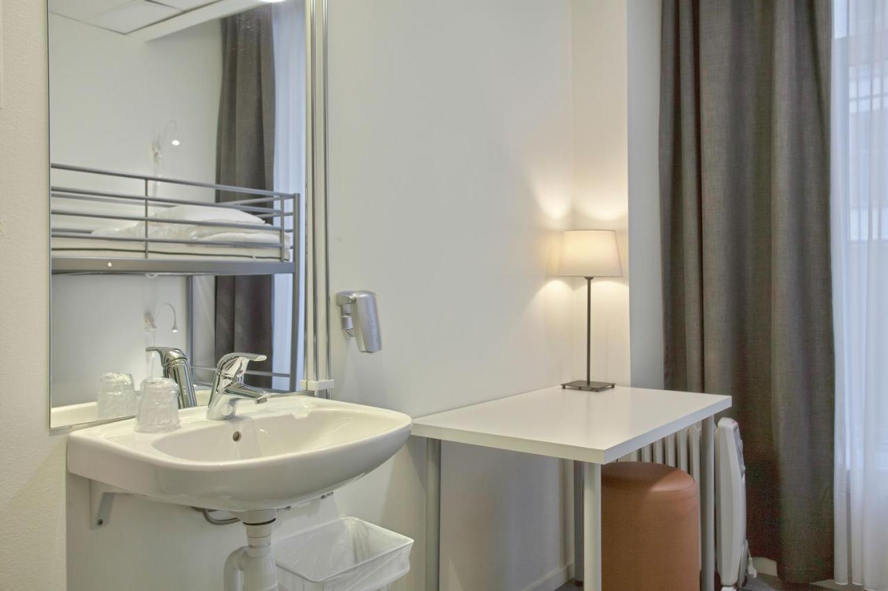 Saga Poshtel Central Hostel *