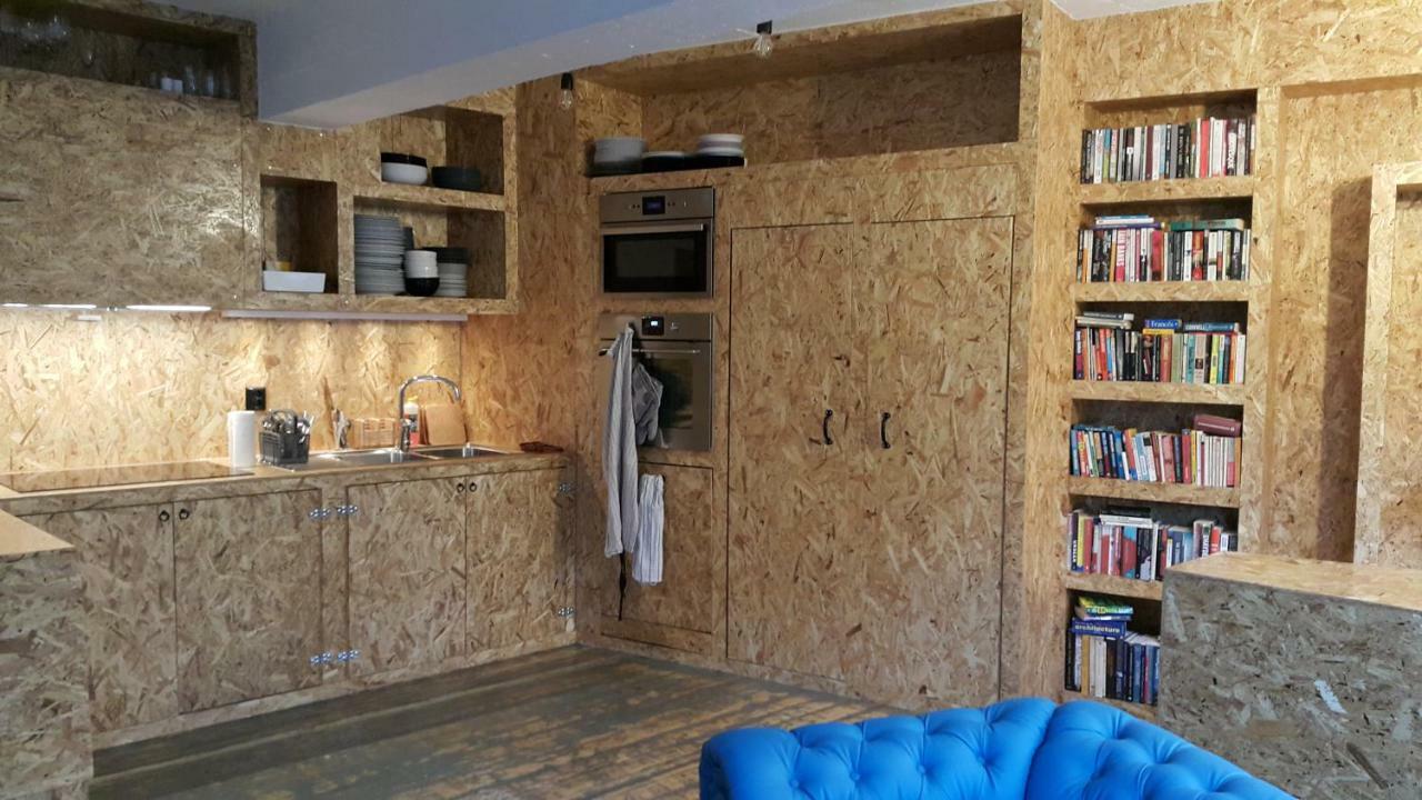 Club 27 Hostel