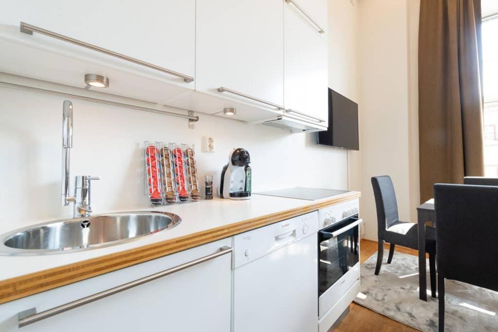 Nordic Host Luxury Apts - Prinsens Gate - Large Mezzanine * Oslo