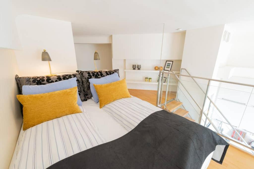 Nordic Host Luxury Apts - Prinsens Gate - Large Mezzanine Apartment