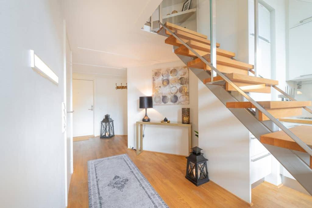 Nordic Host Luxury Apts - Prinsens Gate - Large Mezzanine Oslo
