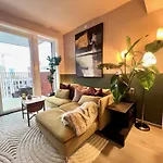 Sunny Apartment Close To The Sea
