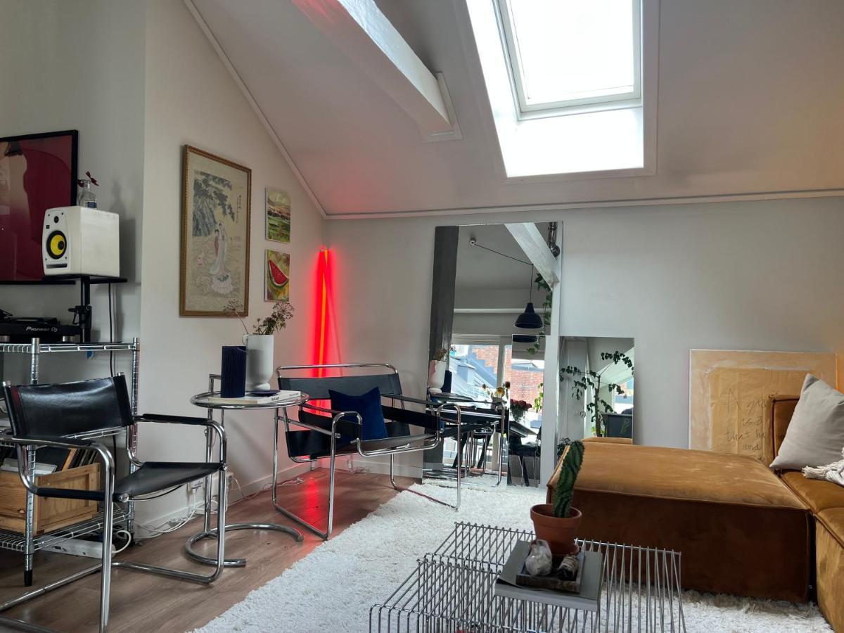 Sentral Loftsleilighet Med Solfylt Utetplass Apartamento *