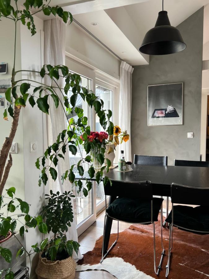 Sentral Loftsleilighet Med Solfylt Utetplass