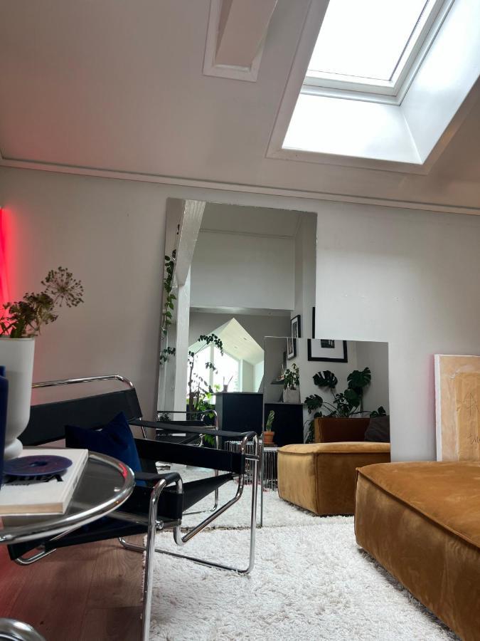 Sentral Loftsleilighet Med Solfylt Utetplass