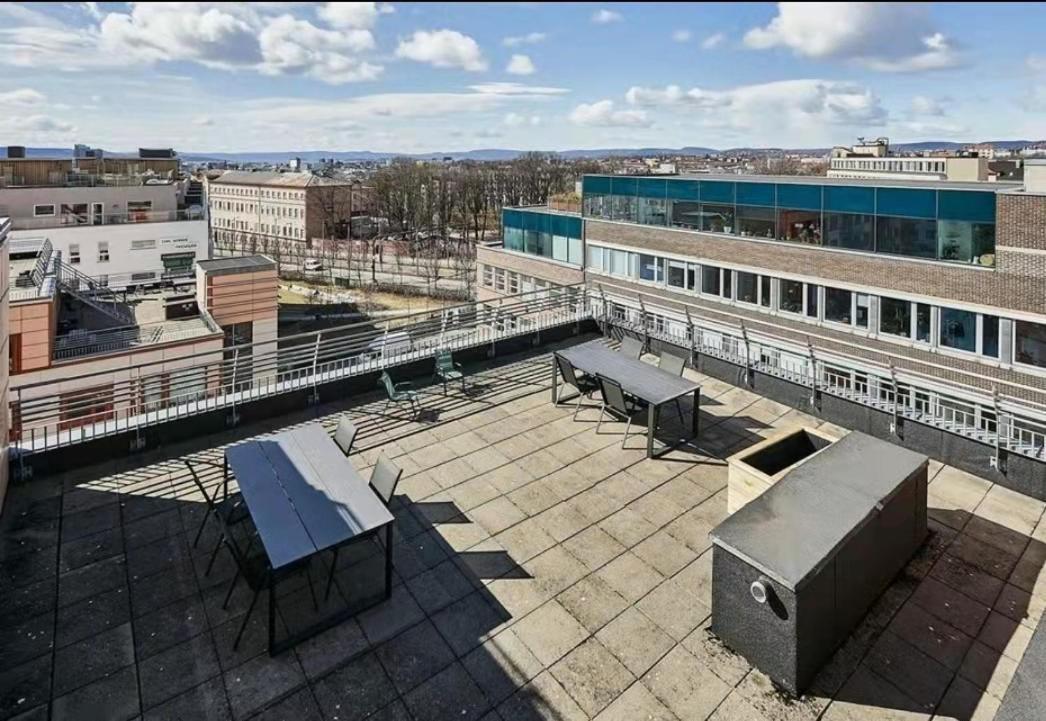 Spacious Private With Private Kitchen & Shared Bathroom Hospedagem domiciliar