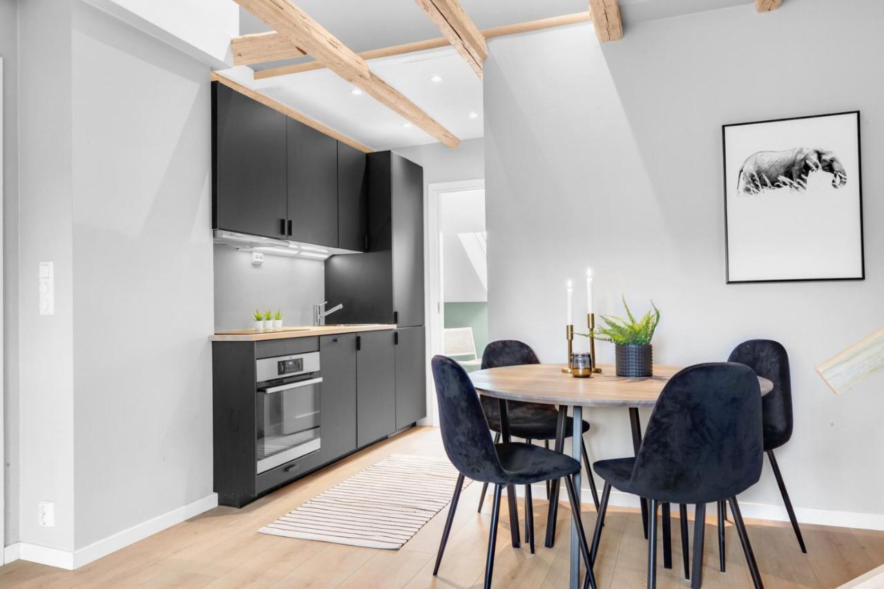 Unique And Modern Floor - Super