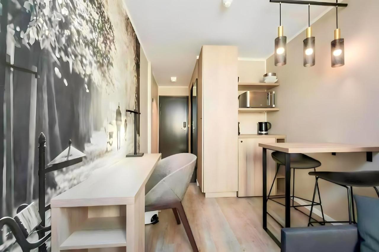 Keybutler Queen Astrids Apartment *