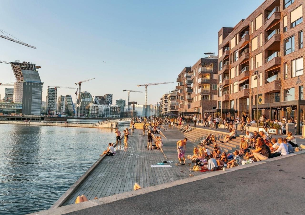 Seaside - 2 Sunny Balconies - Modern - 6 Pax Apartment *