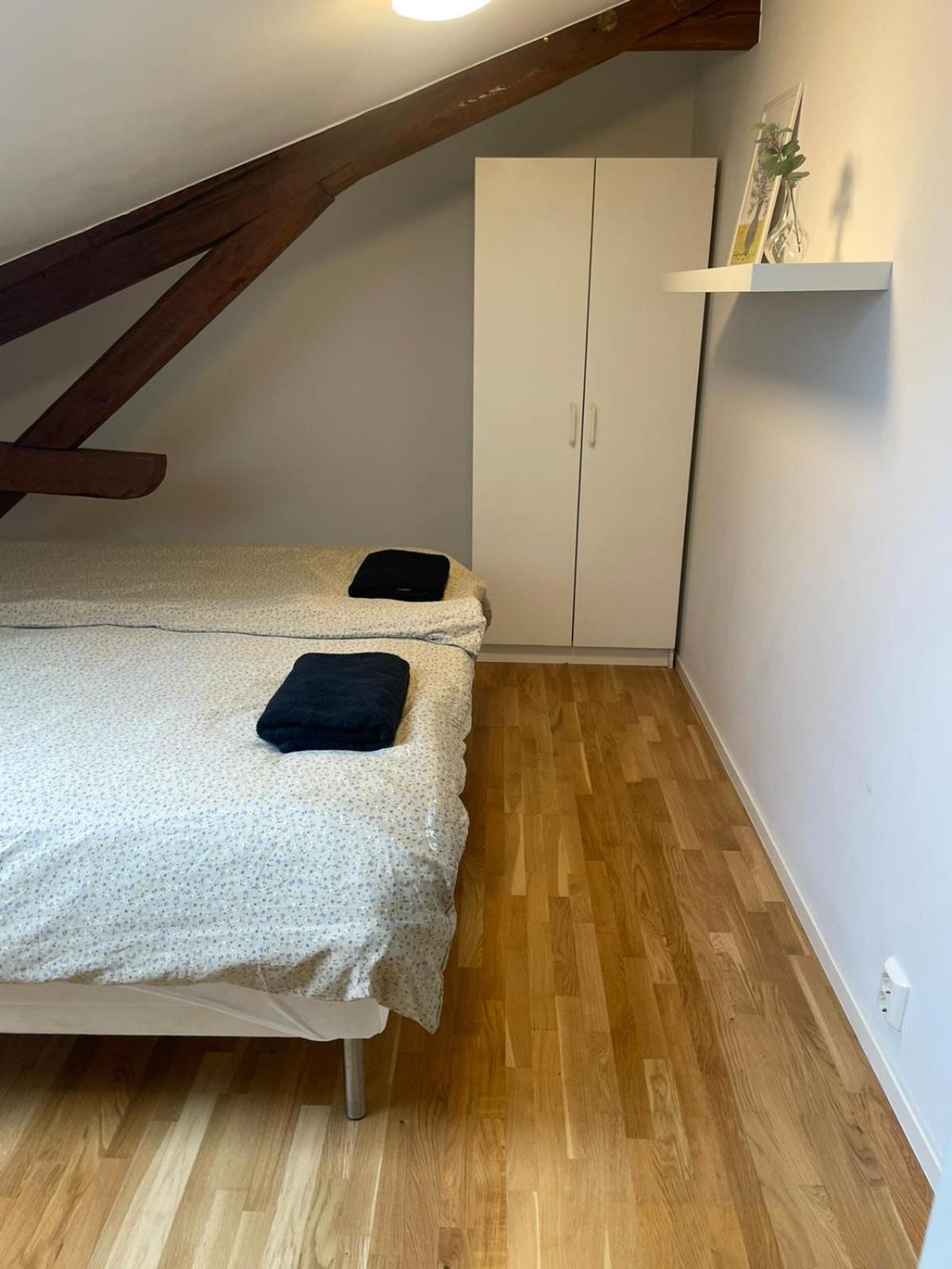 Big And In Center Apartment *