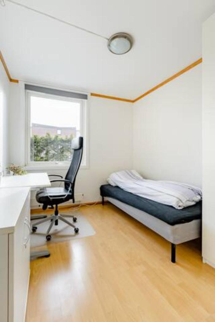 Campingplasser Calm And Tidy In Apartment, 14min Train Ride To Center *
