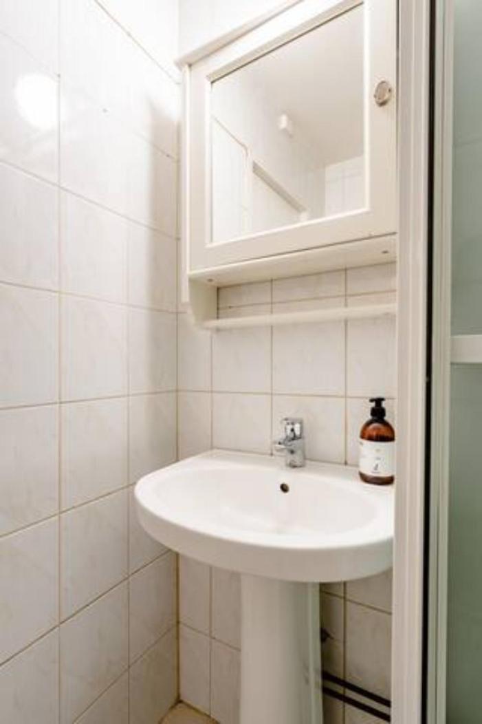 Campingplasser Calm And Tidy In Apartment, 14min Train Ride To Center Oslo
