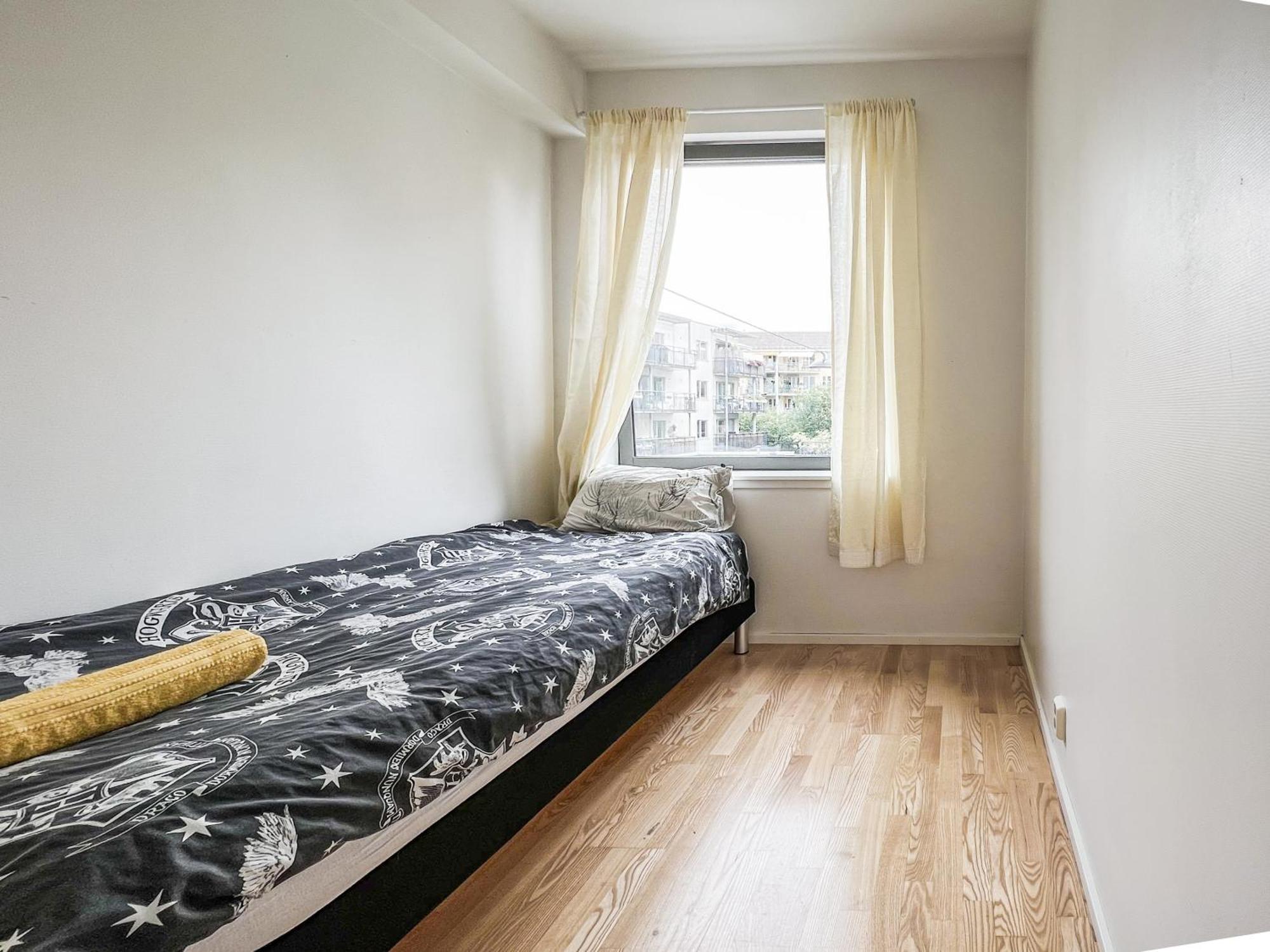 **modern ***central ***rooftop *** You'll Love It *