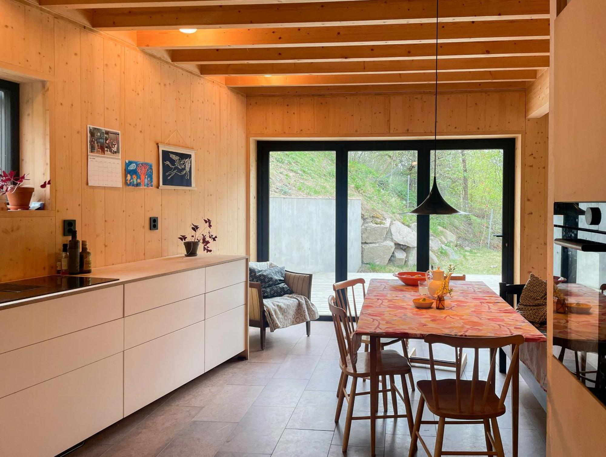 Perfect Location By The Forest Edge In * Oslo
