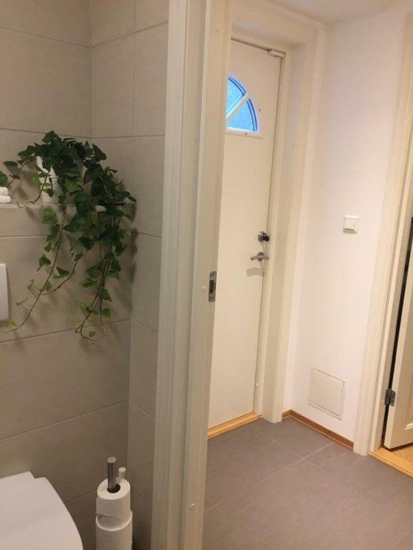 Cozy Basement Near Central
