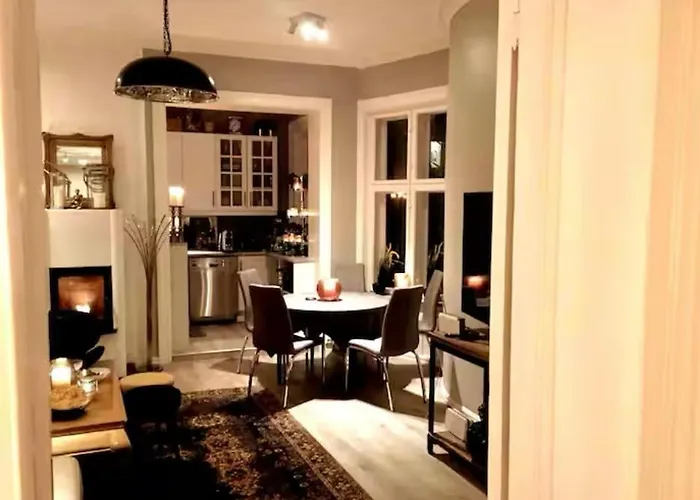 Vakker, Svaert Sentral Leilighet Med 3 Soverom