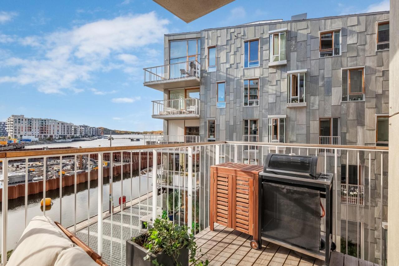 Amazing Luxury On The Waterfront! 73sqm Lejlighed
