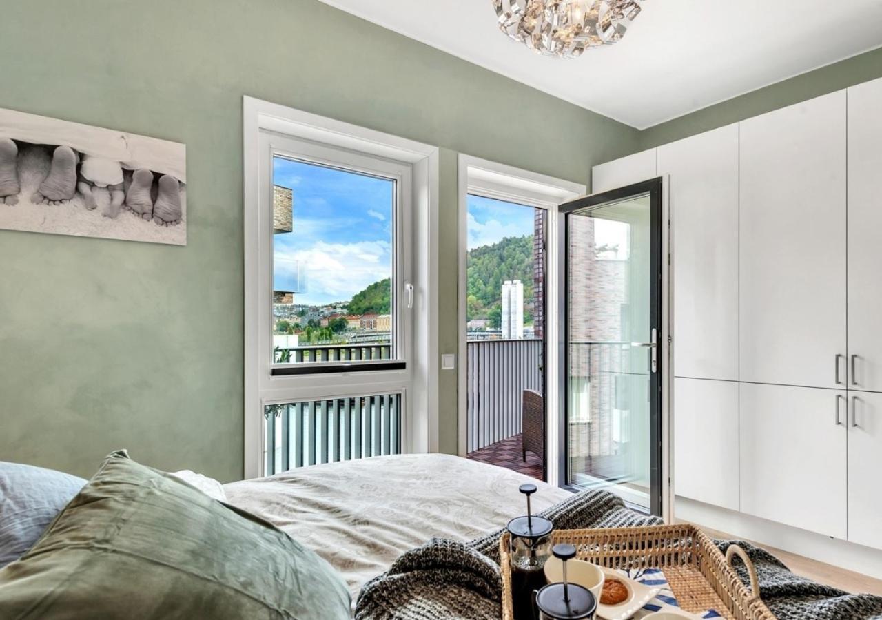 Seaside - 2 Sunny Balconies - Modern - 6 Pax *
