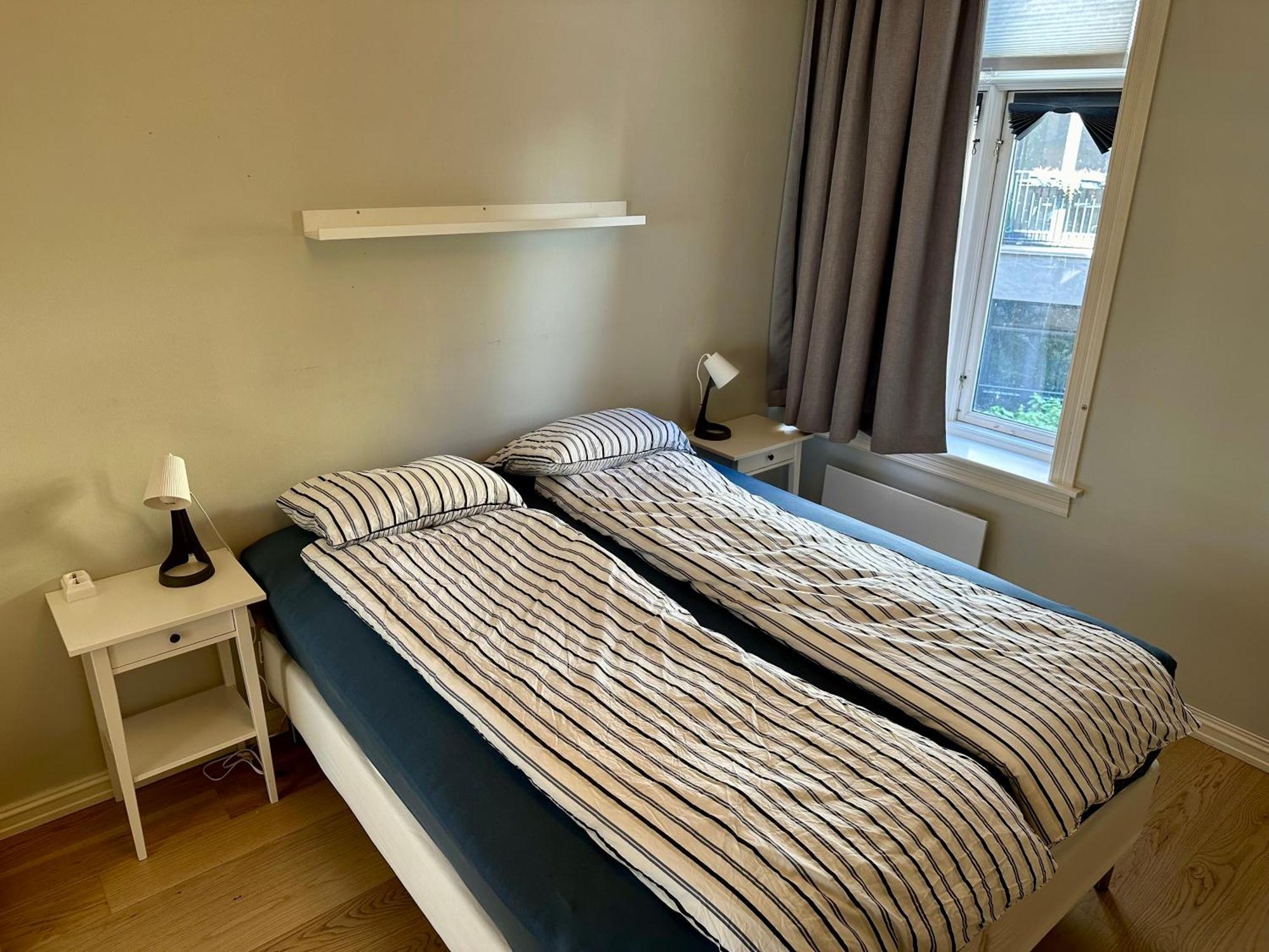 Classical 3 Bedroom, 2 Bath, Minutes From Royal Palace, Main Shopping Street, Restaurants & Downtown Pangsapuri Oslo