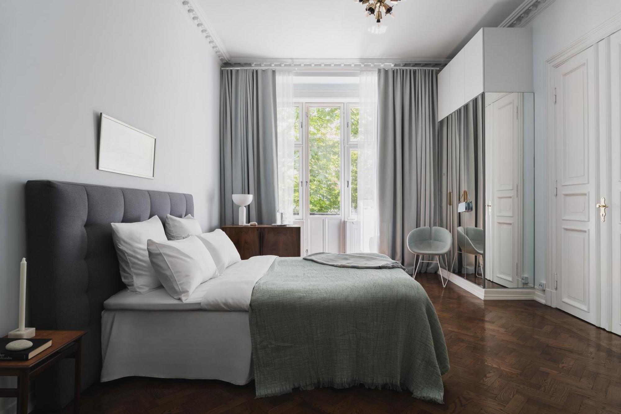 Ba61 - Lux 4 Bedrooms, 260 Sqm, 2 Balconies, Free Parking