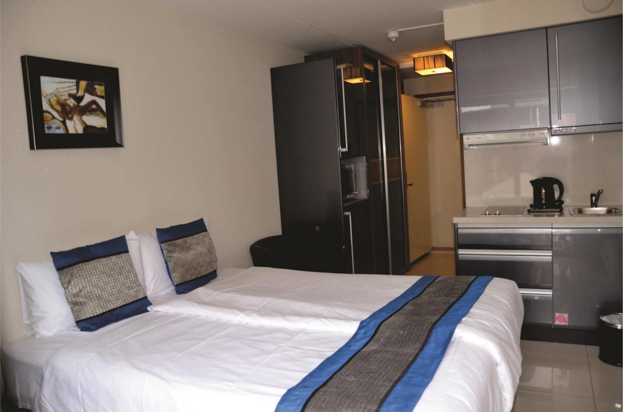 Central City Apartments Aparthotel 3*
