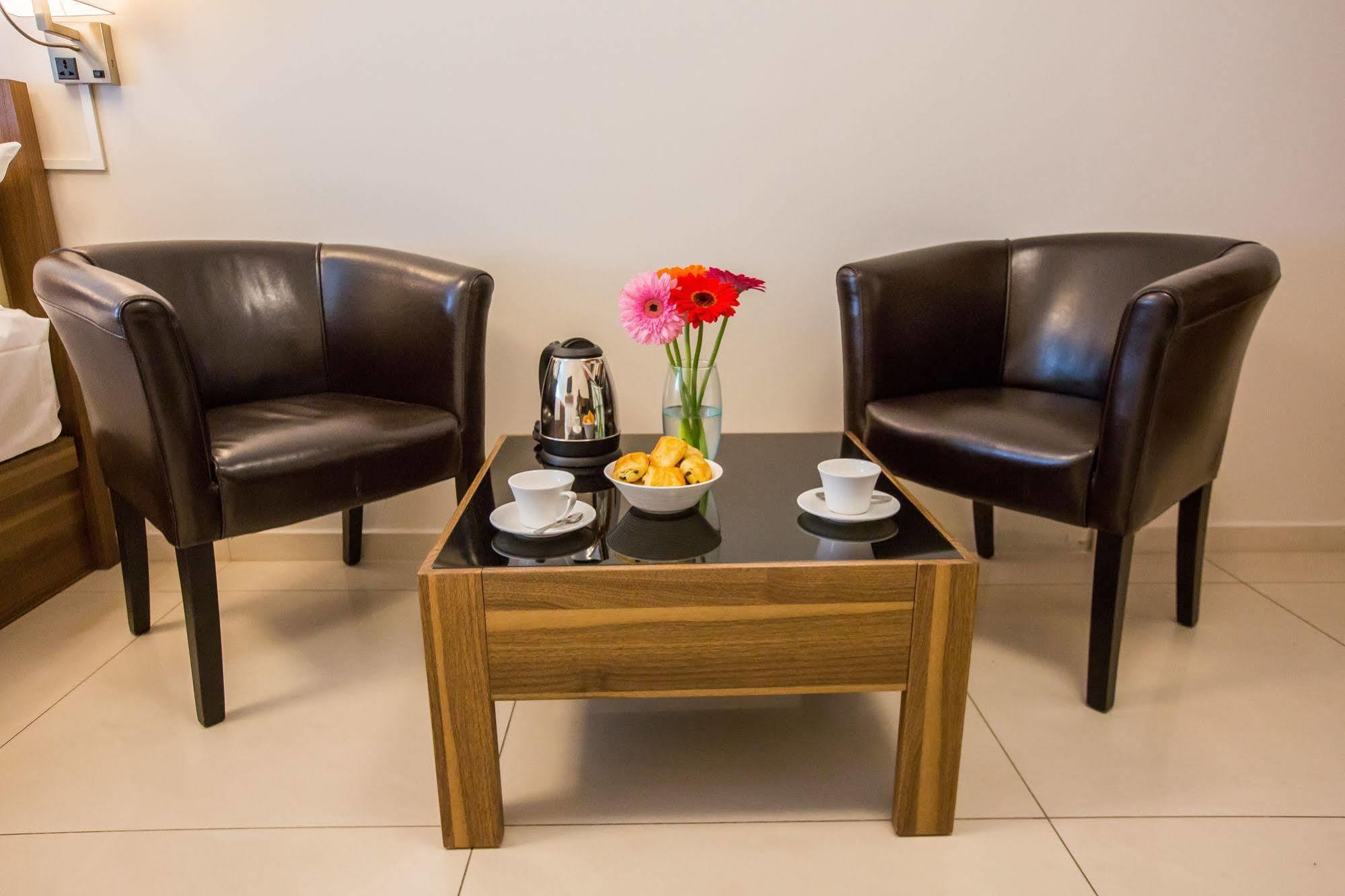 Aparthotel Central City Apartments 3*