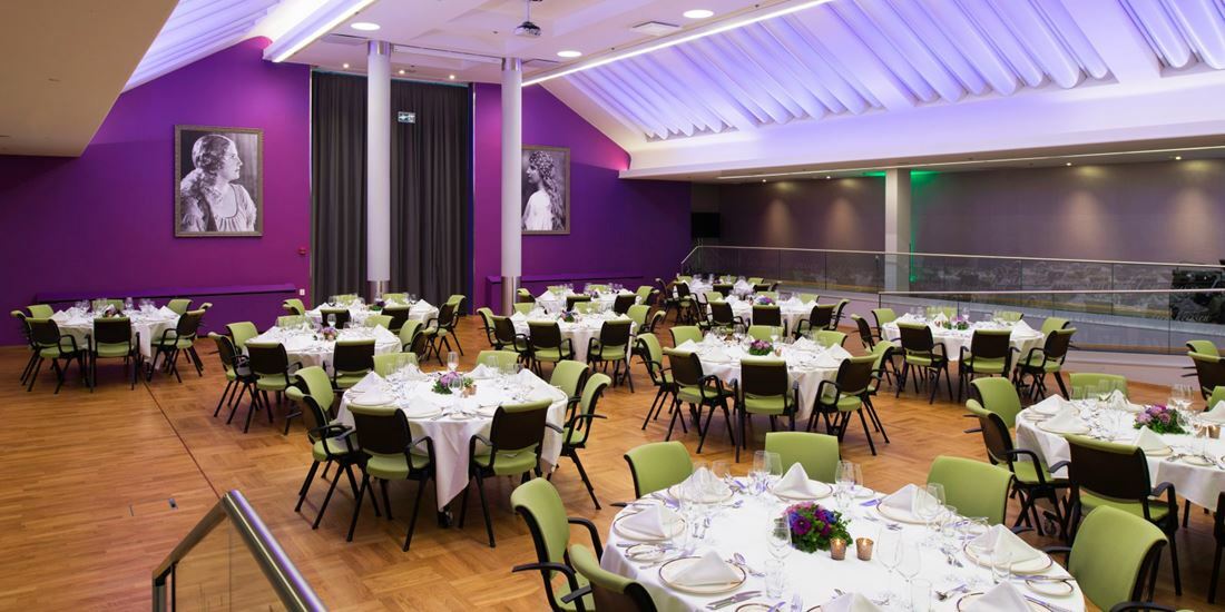 Thon Opera Hotel 4*