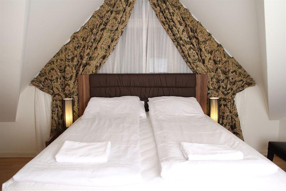 Central City Apartments 3*